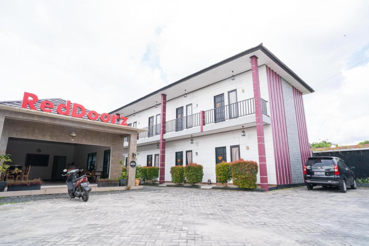 Reddoorz @ Wisma Pangrango Palangkaraya Ngoại thất bức ảnh