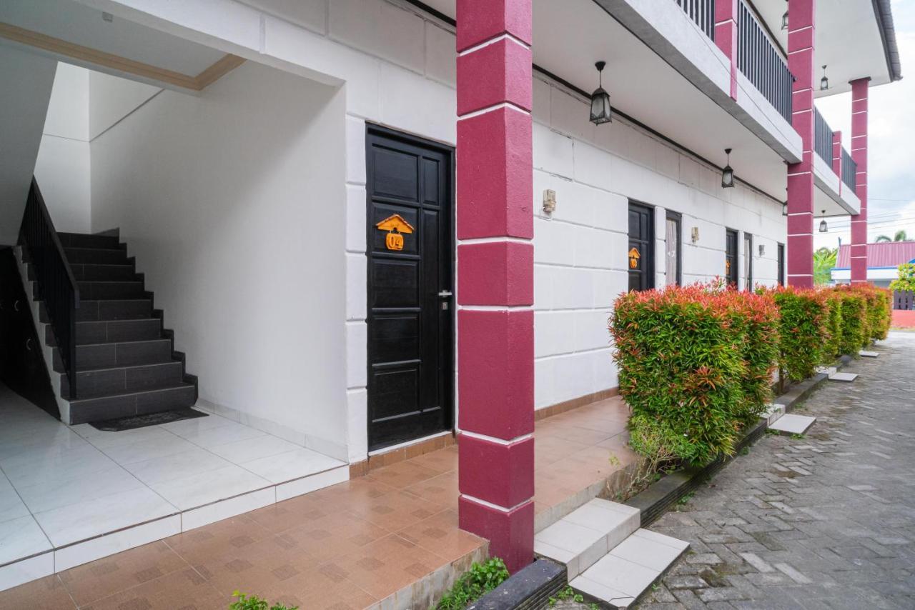 Reddoorz @ Wisma Pangrango Palangkaraya Ngoại thất bức ảnh