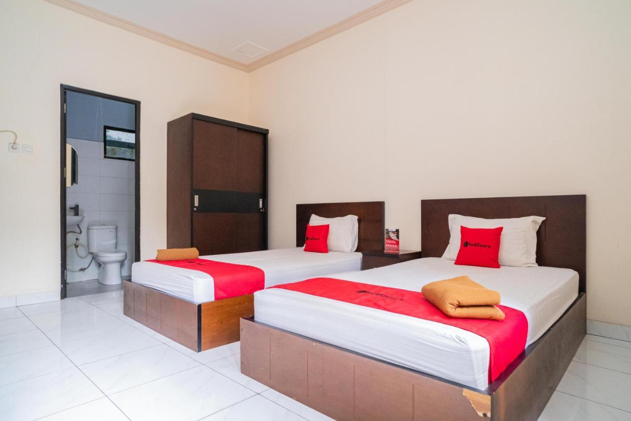 Reddoorz @ Wisma Pangrango Palangkaraya Ngoại thất bức ảnh