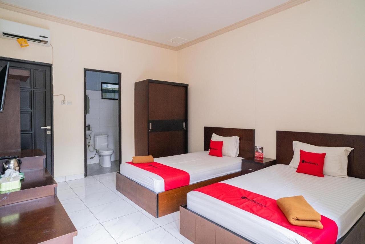 Reddoorz @ Wisma Pangrango Palangkaraya Ngoại thất bức ảnh